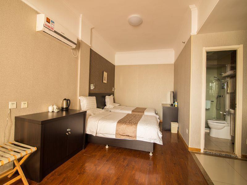 Qingdao Fu Yong Hotel Esterno foto