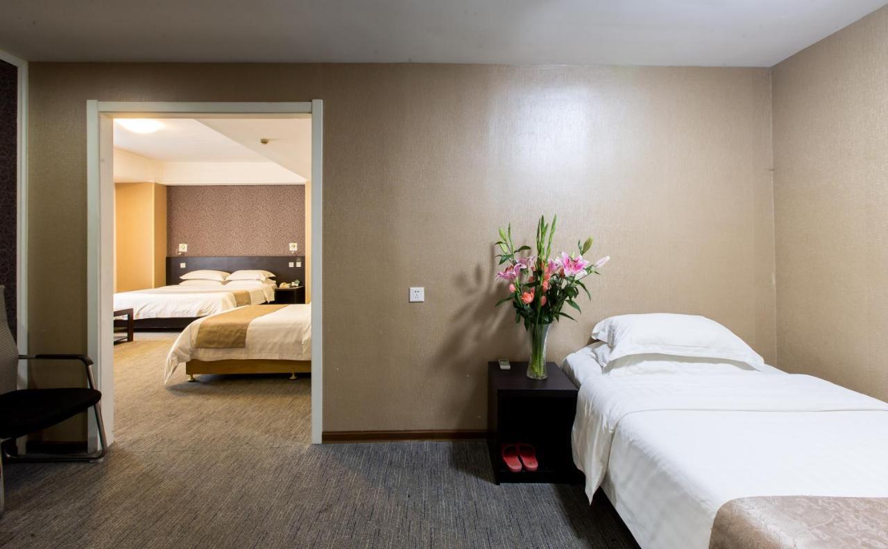 Qingdao Fu Yong Hotel Esterno foto